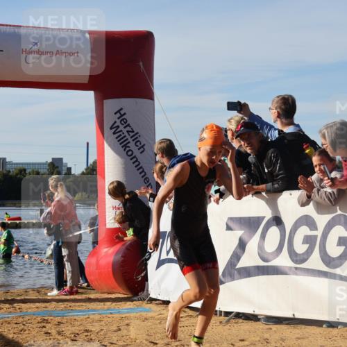 07.09.2025 - 19. Norderstedt Triathlon Luisa Fischer http://msf.ph/oto/8739277 07.09.2025 09:29:13 Schwimmen 586, 594, 600 meine-sportfotos.de