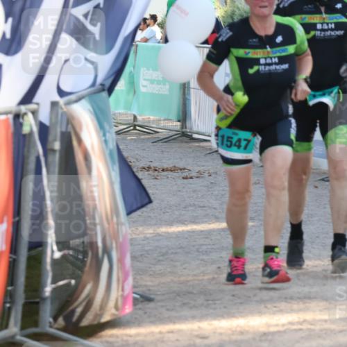 07.09.2025 - 19. Norderstedt Triathlon Luisa Fischer http://msf.ph/oto/8739291 07.09.2025 16:50:43 Ziel 1524, 1547 meine-sportfotos.de