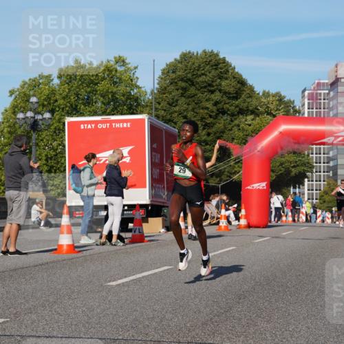 07.09.2025 - BARMER Alsterlauf Yannick Fuchs http://msf.ph/oto/8739298 07.09.2025 09:26:04 Laufen 29 meine-sportfotos.de