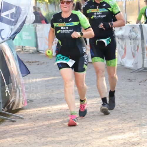 07.09.2025 - 19. Norderstedt Triathlon Luisa Fischer http://msf.ph/oto/8739328 07.09.2025 16:50:45 Ziel 1524, 1547 meine-sportfotos.de