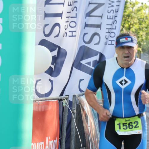 07.09.2025 - 19. Norderstedt Triathlon Luisa Fischer http://msf.ph/oto/8739390 07.09.2025 16:50:50 Ziel 1524, 1547, 1562 meine-sportfotos.de
