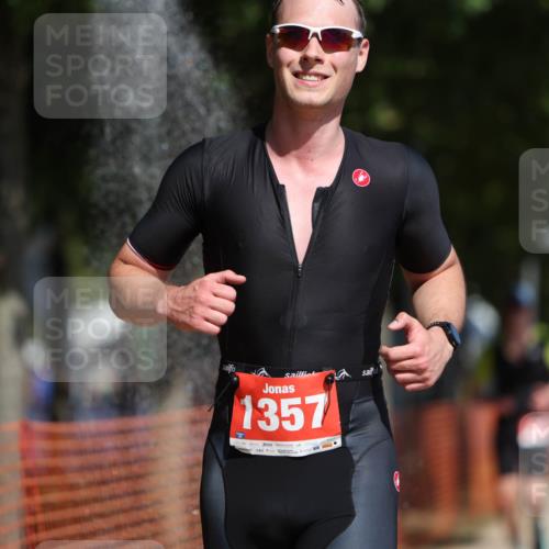 07.09.2025 - 19. Norderstedt Triathlon Michael Strokosch http://msf.ph/oto/8739391 07.09.2025 12:30:00 Laufen 261, 279, 1357 meine-sportfotos.de