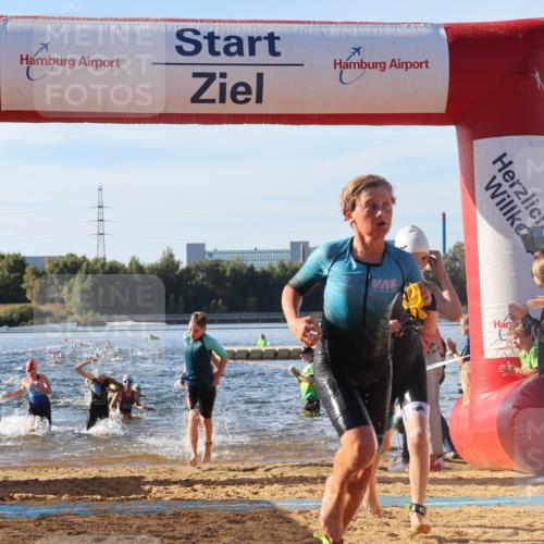 07.09.2025 - 19. Norderstedt Triathlon Luisa Fischer http://msf.ph/oto/8739399 07.09.2025 09:29:25 Schwimmen 554, 562, 567, 570, 588, 591, 604, 606, 613 meine-sportfotos.de