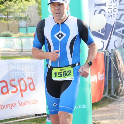 07.09.2025 - 19. Norderstedt Triathlon Luisa Fischer http://msf.ph/oto/8739416 07.09.2025 16:50:51 Ziel 1524, 1547, 1562 meine-sportfotos.de