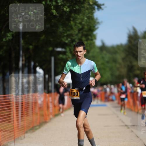 07.09.2025 - 19. Norderstedt Triathlon Michael Strokosch http://msf.ph/oto/8739417 07.09.2025 11:51:13 Laufen 1190, 1198, 1207 meine-sportfotos.de