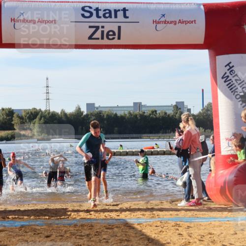 07.09.2025 - 19. Norderstedt Triathlon Luisa Fischer http://msf.ph/oto/8739418 07.09.2025 09:29:26 Schwimmen 554, 562, 567, 570, 588, 591, 604, 606, 613 meine-sportfotos.de