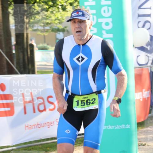 07.09.2025 - 19. Norderstedt Triathlon Luisa Fischer http://msf.ph/oto/8739419 07.09.2025 16:50:52 Ziel 1524, 1547, 1562 meine-sportfotos.de