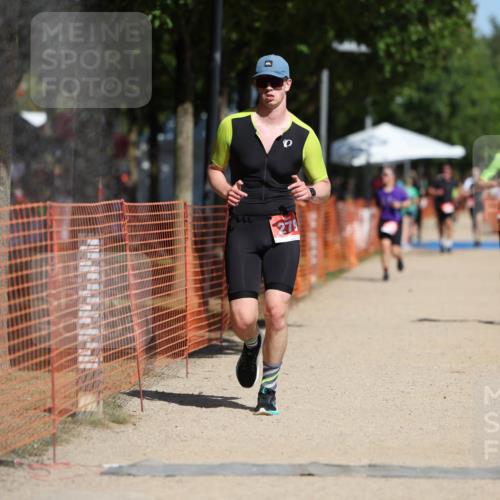 07.09.2025 - 19. Norderstedt Triathlon Michael Strokosch http://msf.ph/oto/8739420 07.09.2025 12:30:02 Laufen 261, 279, 1357 meine-sportfotos.de