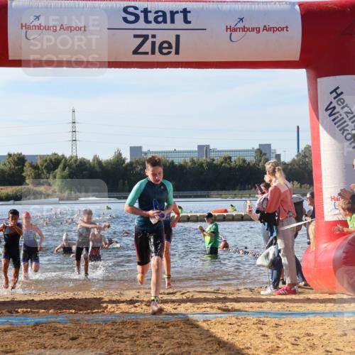 07.09.2025 - 19. Norderstedt Triathlon Luisa Fischer http://msf.ph/oto/8739429 07.09.2025 09:29:27 Schwimmen 554, 562, 563, 567, 570, 588, 591, 604, 606, 613 meine-sportfotos.de
