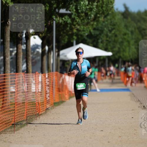 07.09.2025 - 19. Norderstedt Triathlon Michael Strokosch http://msf.ph/oto/8739443 07.09.2025 10:55:05 Laufen 78, 685 meine-sportfotos.de