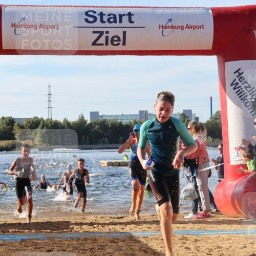 07.09.2025 - 19. Norderstedt Triathlon Luisa Fischer http://msf.ph/oto/8739447 07.09.2025 09:29:28 Schwimmen 554, 562, 563, 567, 570, 588, 591, 604, 606, 613 meine-sportfotos.de