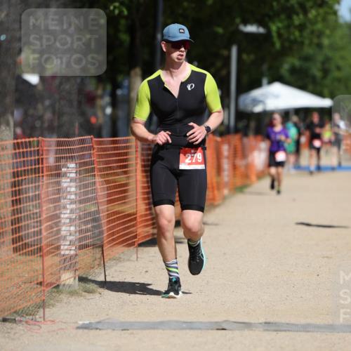 07.09.2025 - 19. Norderstedt Triathlon Michael Strokosch http://msf.ph/oto/8739449 07.09.2025 12:30:03 Laufen 261, 279, 1357 meine-sportfotos.de