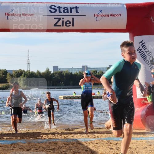 07.09.2025 - 19. Norderstedt Triathlon Luisa Fischer http://msf.ph/oto/8739454 07.09.2025 09:29:28 Schwimmen 554, 562, 563, 567, 570, 588, 591, 604, 606, 613 meine-sportfotos.de