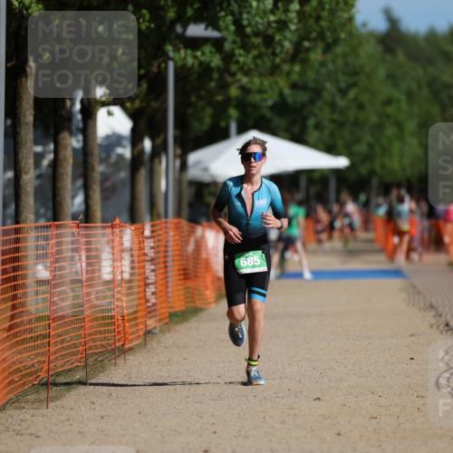 07.09.2025 - 19. Norderstedt Triathlon Michael Strokosch http://msf.ph/oto/8739455 07.09.2025 10:55:05 Laufen 78, 685 meine-sportfotos.de