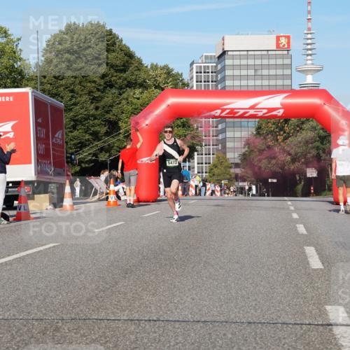 07.09.2025 - BARMER Alsterlauf Yannick Fuchs http://msf.ph/oto/8739456 07.09.2025 09:26:08 Laufen 5472 meine-sportfotos.de