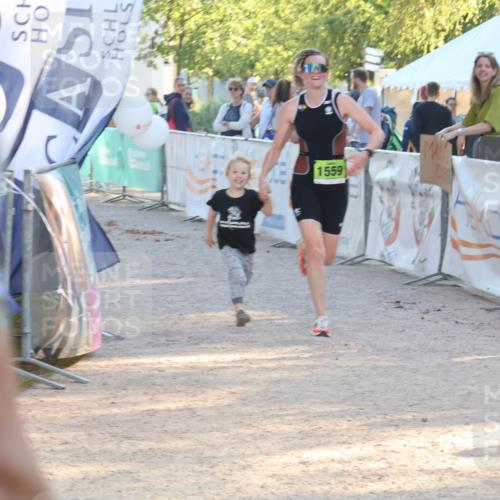 07.09.2025 - 19. Norderstedt Triathlon Luisa Fischer http://msf.ph/oto/8739469 07.09.2025 16:50:55 Ziel 1559, 1562 meine-sportfotos.de