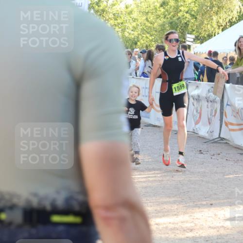 07.09.2025 - 19. Norderstedt Triathlon Luisa Fischer http://msf.ph/oto/8739478 07.09.2025 16:50:55 Ziel 1559, 1562 meine-sportfotos.de