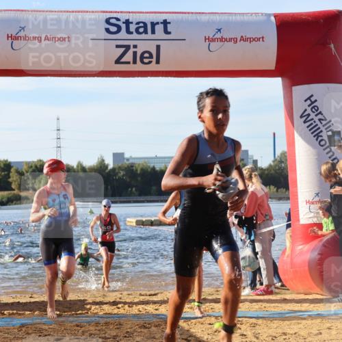 07.09.2025 - 19. Norderstedt Triathlon Luisa Fischer http://msf.ph/oto/8739486 07.09.2025 09:29:30 Schwimmen 554, 562, 563, 567, 570, 588, 591, 604, 606, 613 meine-sportfotos.de