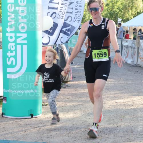07.09.2025 - 19. Norderstedt Triathlon Luisa Fischer http://msf.ph/oto/8739523 07.09.2025 16:50:58 Ziel 1061, 1424, 1559, 1562 meine-sportfotos.de