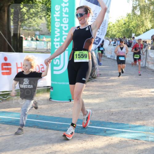 07.09.2025 - 19. Norderstedt Triathlon Luisa Fischer http://msf.ph/oto/8739534 07.09.2025 16:50:59 Ziel 1061, 1424, 1559 meine-sportfotos.de