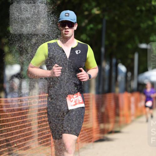 07.09.2025 - 19. Norderstedt Triathlon Michael Strokosch http://msf.ph/oto/8739536 07.09.2025 12:30:05 Laufen 261, 279 meine-sportfotos.de