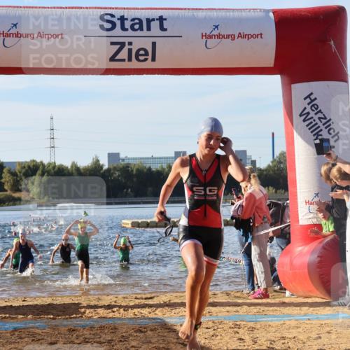 07.09.2025 - 19. Norderstedt Triathlon Luisa Fischer http://msf.ph/oto/8739540 07.09.2025 09:29:33 Schwimmen 554, 562, 563, 567, 570, 587, 588, 591, 604, 606, 613 meine-sportfotos.de