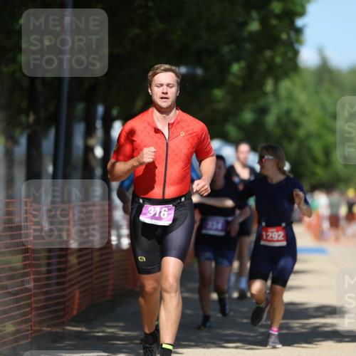 07.09.2025 - 19. Norderstedt Triathlon Michael Strokosch http://msf.ph/oto/8739544 07.09.2025 13:48:10 Laufen 153, 316, 334, 352, 1292, 1344 meine-sportfotos.de