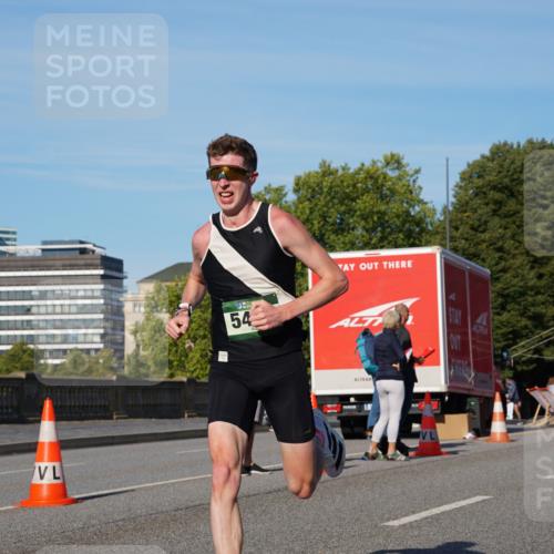 07.09.2025 - BARMER Alsterlauf Yannick Fuchs http://msf.ph/oto/8739568 07.09.2025 09:26:10 Laufen 54 meine-sportfotos.de