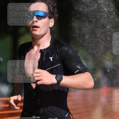 07.09.2025 - 19. Norderstedt Triathlon Michael Strokosch http://msf.ph/oto/8739576 07.09.2025 11:51:22 Laufen 152, 1198, 1207 meine-sportfotos.de