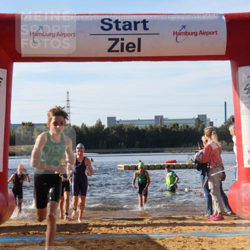 07.09.2025 - 19. Norderstedt Triathlon Luisa Fischer http://msf.ph/oto/8739603 07.09.2025 09:29:38 Schwimmen 554, 556, 563, 567, 572, 587, 588, 591, 595, 606, 609, 618, 619, 629 meine-sportfotos.de