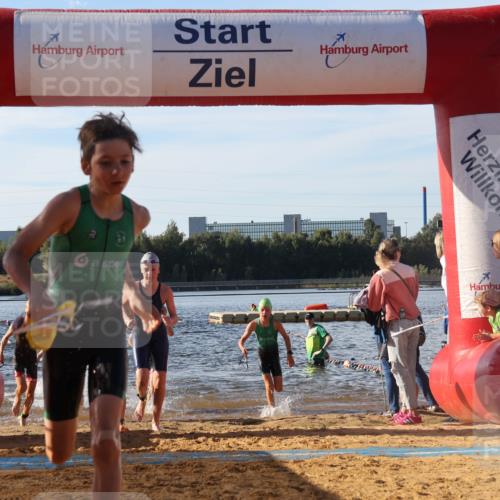 07.09.2025 - 19. Norderstedt Triathlon Luisa Fischer http://msf.ph/oto/8739615 07.09.2025 09:29:38 Schwimmen 554, 556, 563, 567, 572, 587, 588, 591, 595, 606, 609, 618, 619, 629 meine-sportfotos.de