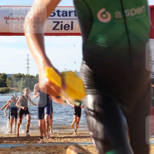 07.09.2025 - 19. Norderstedt Triathlon Luisa Fischer http://msf.ph/oto/8739634 07.09.2025 09:29:39 Schwimmen 554, 556, 563, 567, 572, 587, 588, 591, 595, 606, 609, 618, 619, 629 meine-sportfotos.de