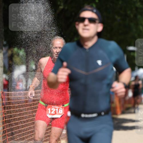 07.09.2025 - 19. Norderstedt Triathlon Michael Strokosch http://msf.ph/oto/8739637 07.09.2025 13:06:11 Laufen 811, 1216, 1366 meine-sportfotos.de