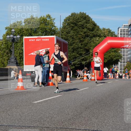 07.09.2025 - BARMER Alsterlauf Yannick Fuchs http://msf.ph/oto/8739639 07.09.2025 09:26:39 Laufen 4961 meine-sportfotos.de