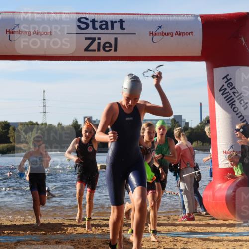 07.09.2025 - 19. Norderstedt Triathlon Luisa Fischer http://msf.ph/oto/8739649 07.09.2025 09:29:41 Schwimmen 554, 556, 563, 567, 572, 587, 588, 591, 595, 609, 618, 619, 629 meine-sportfotos.de