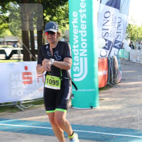 07.09.2025 - 19. Norderstedt Triathlon Luisa Fischer http://msf.ph/oto/8739659 07.09.2025 16:51:37 Ziel 1095 meine-sportfotos.de