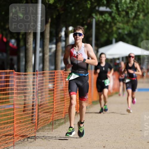 07.09.2025 - 19. Norderstedt Triathlon Michael Strokosch http://msf.ph/oto/8739666 07.09.2025 10:55:32 Laufen 637, 661, 680 meine-sportfotos.de