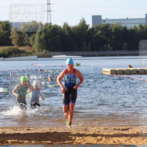 07.09.2025 - 19. Norderstedt Triathlon Luisa Fischer http://msf.ph/oto/8739738 07.09.2025 09:29:52 Schwimmen 556, 572, 595, 601, 603, 607, 609, 618, 619, 629, 634 meine-sportfotos.de