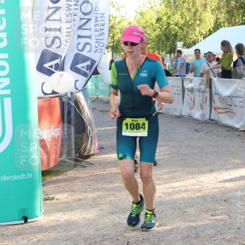 07.09.2025 - 19. Norderstedt Triathlon Luisa Fischer http://msf.ph/oto/8739783 07.09.2025 16:51:53 Ziel 1084, 1513 meine-sportfotos.de