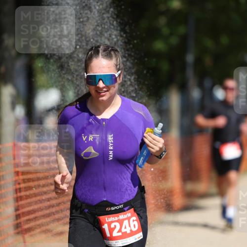 07.09.2025 - 19. Norderstedt Triathlon Michael Strokosch http://msf.ph/oto/8739791 07.09.2025 12:30:16 Laufen 252, 292, 1246 meine-sportfotos.de