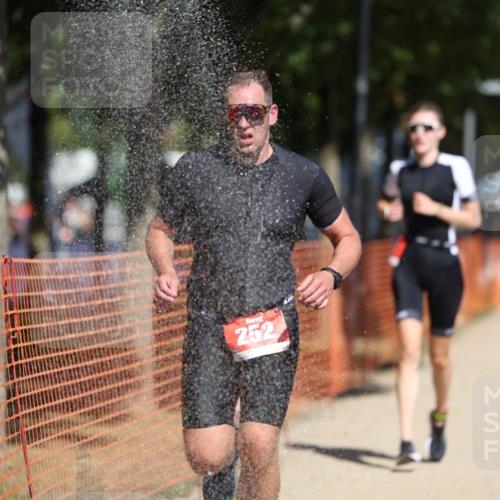 07.09.2025 - 19. Norderstedt Triathlon Michael Strokosch http://msf.ph/oto/8739886 07.09.2025 12:30:18 Laufen 252, 292, 1246 meine-sportfotos.de