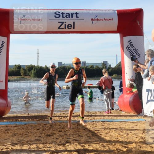 07.09.2025 - 19. Norderstedt Triathlon Luisa Fischer http://msf.ph/oto/8739912 07.09.2025 09:30:05 Schwimmen 568, 603, 607, 617, 625, 631, 634 meine-sportfotos.de