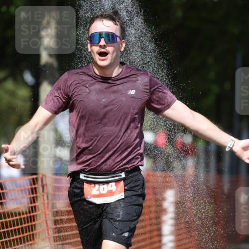 07.09.2025 - 19. Norderstedt Triathlon Michael Strokosch http://msf.ph/oto/8739963 07.09.2025 13:48:28 Laufen 264 meine-sportfotos.de