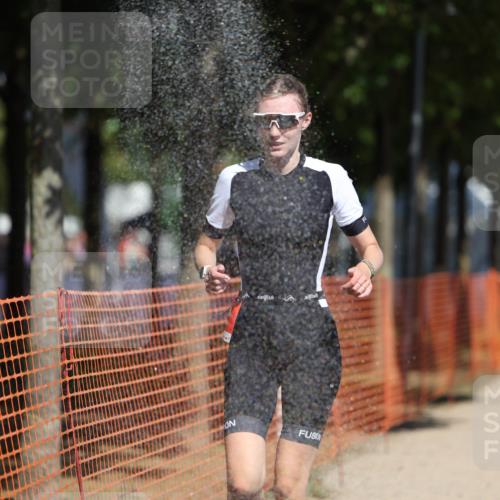 07.09.2025 - 19. Norderstedt Triathlon Michael Strokosch http://msf.ph/oto/8739976 07.09.2025 12:30:20 Laufen 252, 292 meine-sportfotos.de