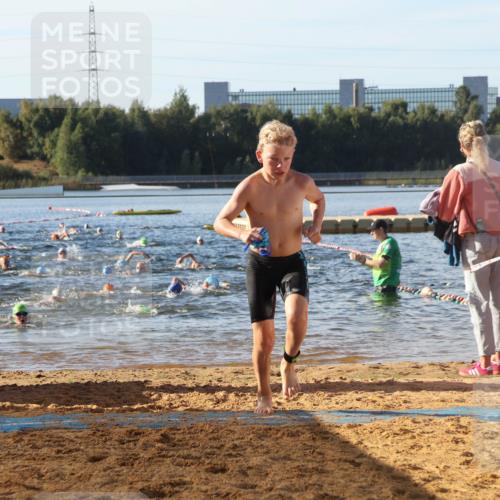 07.09.2025 - 19. Norderstedt Triathlon Luisa Fischer http://msf.ph/oto/8739977 07.09.2025 09:30:10 Schwimmen 568, 617, 625, 631, 634 meine-sportfotos.de