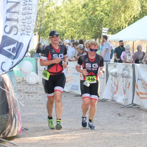 07.09.2025 - 19. Norderstedt Triathlon Luisa Fischer http://msf.ph/oto/8740039 07.09.2025 16:52:38 Ziel 445, 446 meine-sportfotos.de