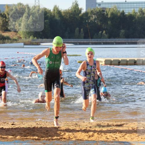 07.09.2025 - 19. Norderstedt Triathlon Luisa Fischer http://msf.ph/oto/8740047 07.09.2025 09:30:17 Schwimmen 559, 565, 568, 614, 615, 631 meine-sportfotos.de