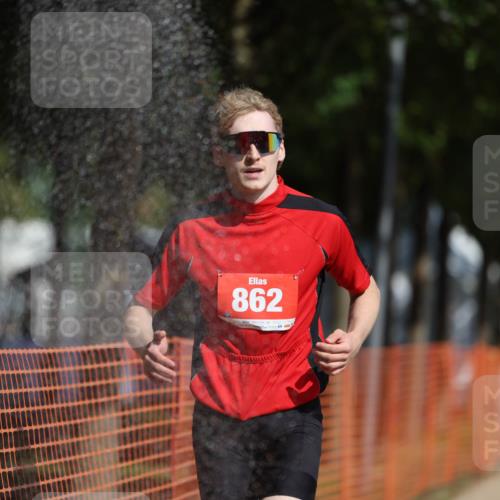 07.09.2025 - 19. Norderstedt Triathlon Michael Strokosch http://msf.ph/oto/8740055 07.09.2025 11:51:55 Laufen 862, 1170, 1206 meine-sportfotos.de