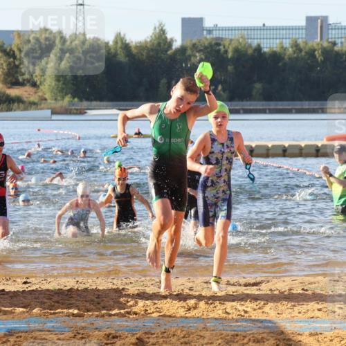 07.09.2025 - 19. Norderstedt Triathlon Luisa Fischer http://msf.ph/oto/8740057 07.09.2025 09:30:18 Schwimmen 559, 565, 566, 614, 615, 631 meine-sportfotos.de