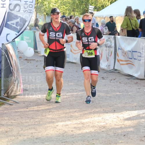 07.09.2025 - 19. Norderstedt Triathlon Luisa Fischer http://msf.ph/oto/8740070 07.09.2025 16:52:39 Ziel 445, 446 meine-sportfotos.de